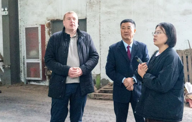 一场跨越八千公里的秋日之约 村里来了群俄罗斯客人