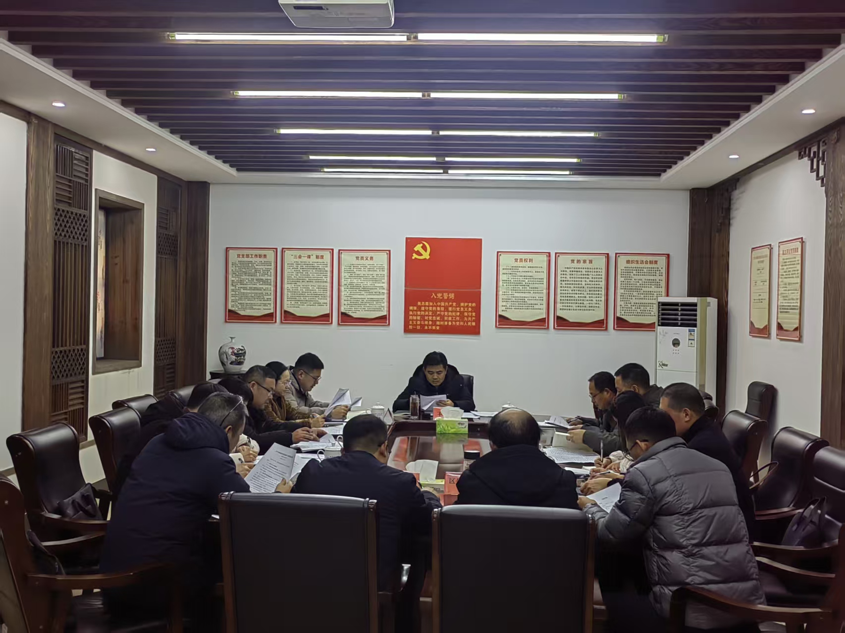 徽州区委副书记、区长王苏平到唐模景区调度“中医药+康养+文旅”建设推进工作