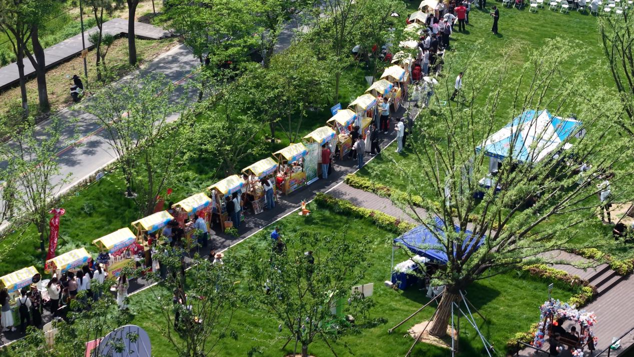 f85ac3984756943fc973d1e00a22568d